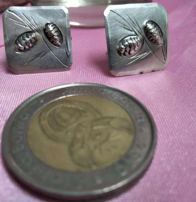 Sterling silver Earrings screw on Acorns +Box Look at my Buy Now listings No Waiting