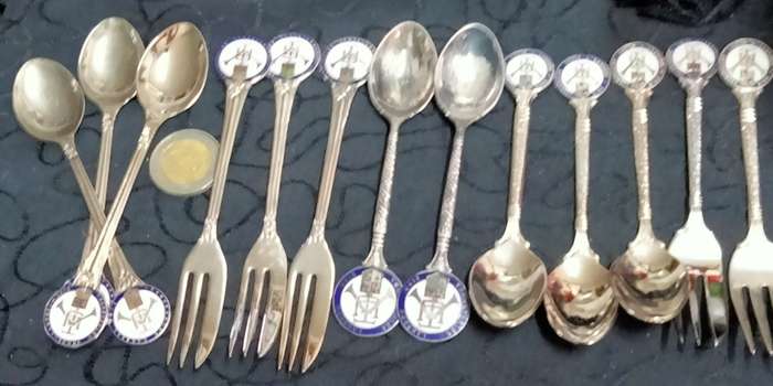 17-Enameled Emblem 13 TRANSVAAL SE-VROUE LANDBOU UNIE Spoon+Cake fork LOOK At my BUY NOW NO WAITING
