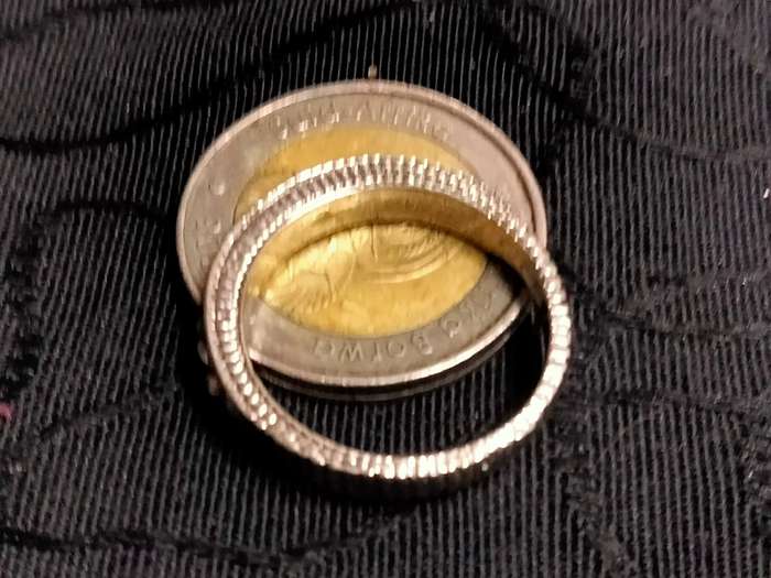 RING S925 Sterling lots crystals Top+sides nice ribbed  LOOK At My BUY NOW LISTINGS NO WAITING