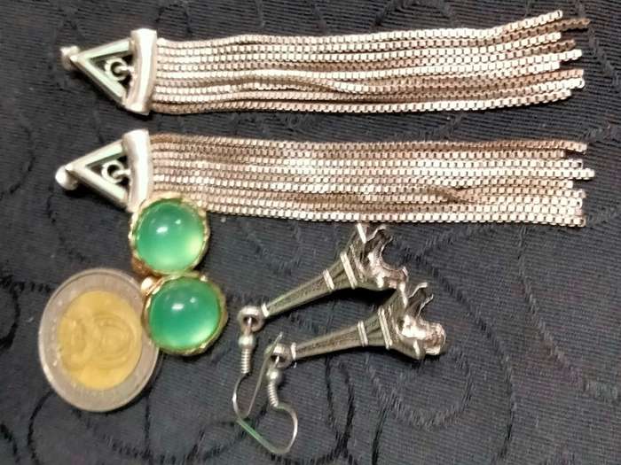 JEWELLERY BOX+EARRINGS-3pr. Arrow dangle chains Silver Tone+1 Eiffel tower+1Cabochon Green Gold tone