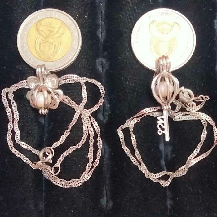Necklace 18 KGP stamp on Chain bale pearl inside Key Cage 18 KGP LOOK At My BUY NOW NO WAITING