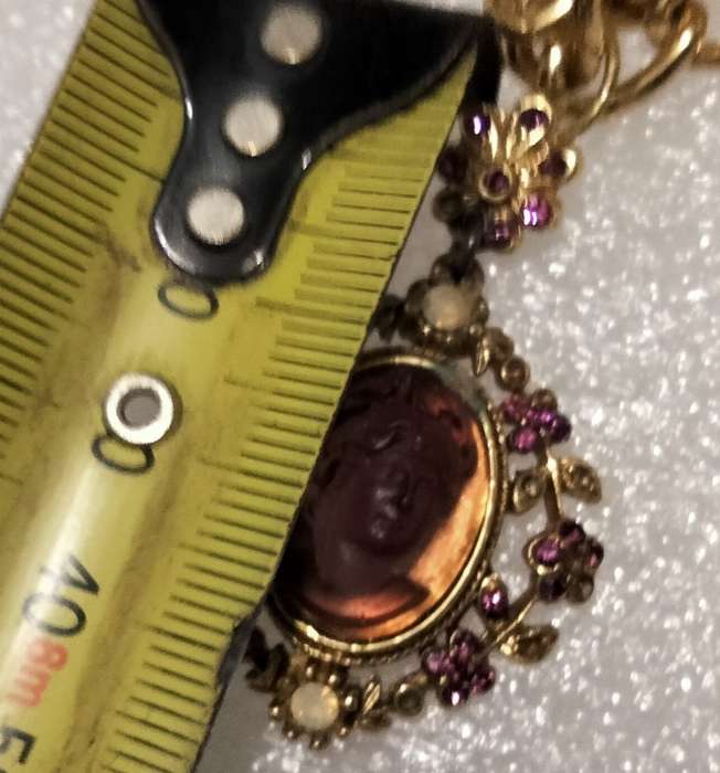 Necklace glass Amethyst 3D head+ shoulder edges Rhinestone Look at my Buy Now listings No Waiting