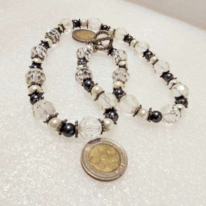 Necklace Czecholavakia large cut glass faceted crystals + cream+ grey Blue Pearls faux