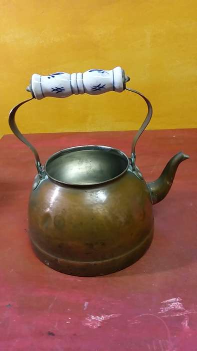 BEAUTIFUL COPPER KETTLE WITH CERAMIC HANDLE, NO LID
