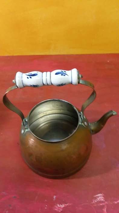 BEAUTIFUL COPPER KETTLE WITH CERAMIC HANDLE, NO LID