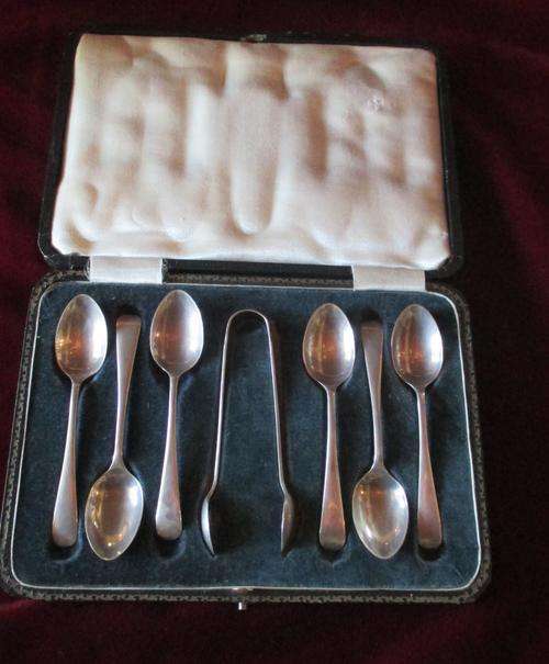 BEAUTIFUL CHARLES BOYTON & SON SILVER SPOONS AND SUGAR TONGS