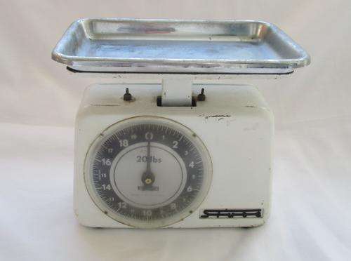 VINTAGE STUBE KITCHEN SCALE 20lbs MADE IN W.GERMANY
