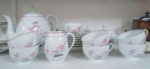 "COQUET" LIMOGE FRANCE TEA SET