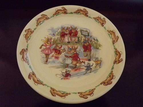 ROYAL DOULTON 'BUNNYKINS' SAUCER - "BUNNIES HAVING FUN AT ICE SKATING"- 14 cm IN DIAMETER