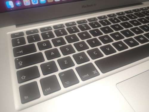 1ST BID!*INCREDIBLE!!**AS NEW**ULTIMATE 2017 APPLE MACBOOK AIR i5*128GB SSD*8GB RAM*68 CYCLES