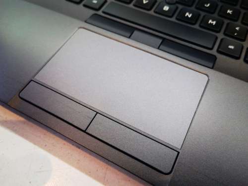QUAD CORE*DELL LATITUDE 5500*i5-8265U*16GB*UHD 620*256GB SSD*FULL HD*