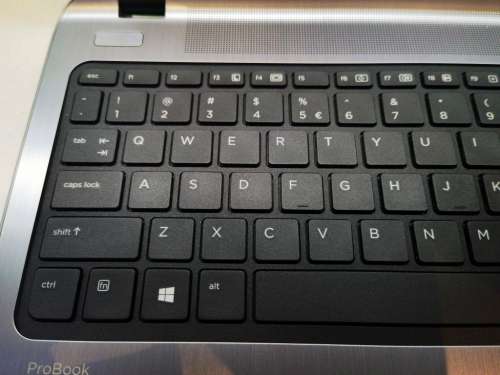 *HP PROBOOK 450 G2*i3-5010U**4GB RAM*500GB HDD*HD DISPLAY*DVD
