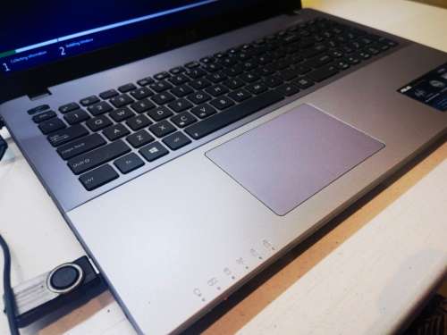 FAST!*HIGH SPEC!*ASUS X550L*i5-4200M*4GB RAM*240GB SSD*HD DISPLAY*SONICMASTER SOUND*