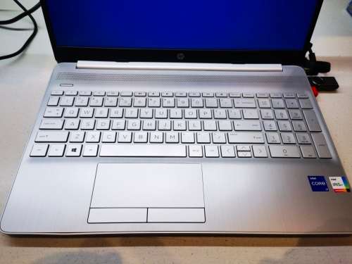 11TH GEN BEAST!*HP NOTEBOOK 15*i7-1165G7*16GB DDR4*512GB NVME*1000GB HDD*FHD*G7 GRAPHICS*WARRANTY