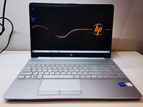 11TH GEN BEAST!*HP NOTEBOOK 15*i7-1165G7*16GB DDR4*512GB NVME*1000GB HDD*FHD*G7 GRAPHICS*WARRANTY