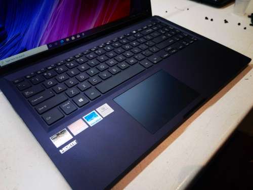 AS BRAND NEW!*ASUS EXPERTBOOK L1500*RYZEN 3-3200U*8GB DDR4*512GB SSD*FHD*RX VEGA 3 GRAPHICS*WARRANTY