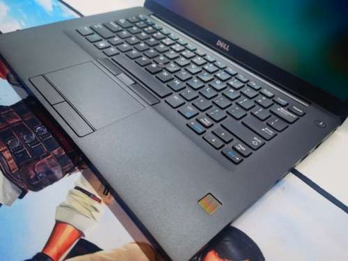 DELL LATITUDE 7480 ULTRABOOK*i5-6300U*8GB DDR4*256GB SSD*FHD*4G LTE*