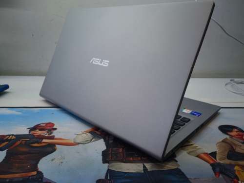 11TH GEN BEAST*VERY FAST!*ASUS VIVOBOOK X515P*i7-1165G7*8GB DDR4*512GB SSD*HD*G7 GRAPHICS