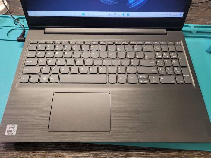 BEAST!*VERY FAST!*LENOVO V15*i5-1035G1*8GB DDR4*512GB SSD*FHD*