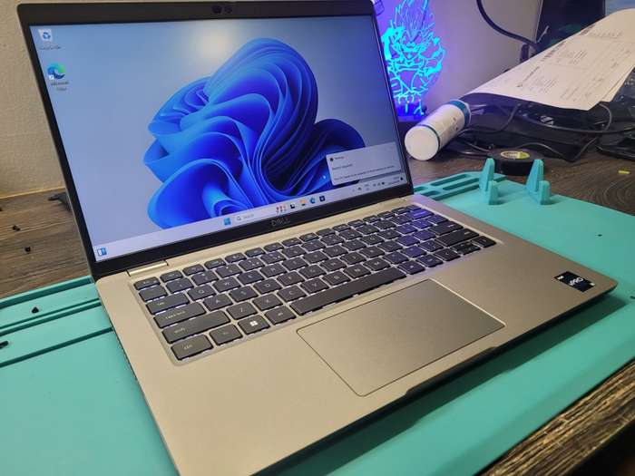 Dell Latitude 5430 Touchscreen 12th Gen i5-1245U 16GB 256GB SSD FHD G7 Graphics