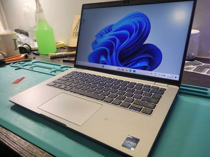 Dell Latitude 5430 Touchscreen 12th Gen i5-1245U 16GB 256GB SSD FHD G7 Graphics