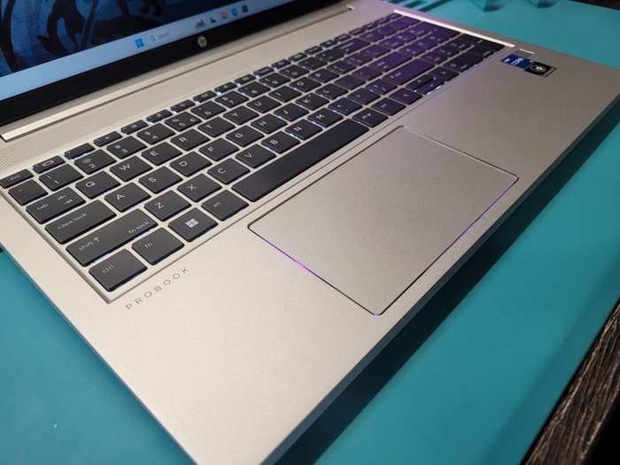 *HP PROBOOK 450 G9*i5-1235U*8GB DDR4*512GB SSD*FHD*BACKLIT*10 CORES*