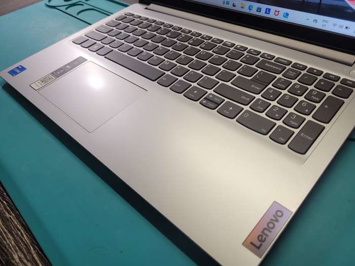 LATE ENTRY!*12th gen BEAST!!*LENOVO IDEAPAD 1i*i5-1235U*12GB DDR4*512GB SSD*FHD*IRIS GRAPHICS*