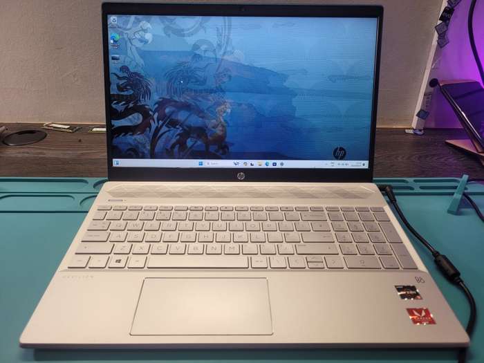 TOUCSCREEN!*FAST!*VERY HIGH SPEC`D*HP PAVILION 15*RYZEN 5-3500U*TOUCHSCREEN*8GB RAM*512GB SSD