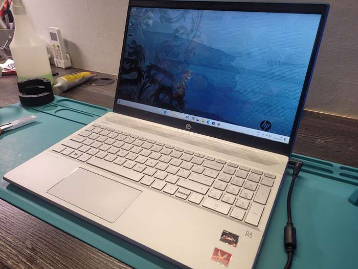 TOUCSCREEN!*FAST!*VERY HIGH SPEC`D*HP PAVILION 15*RYZEN 5-3500U*TOUCHSCREEN*8GB RAM*512GB SSD