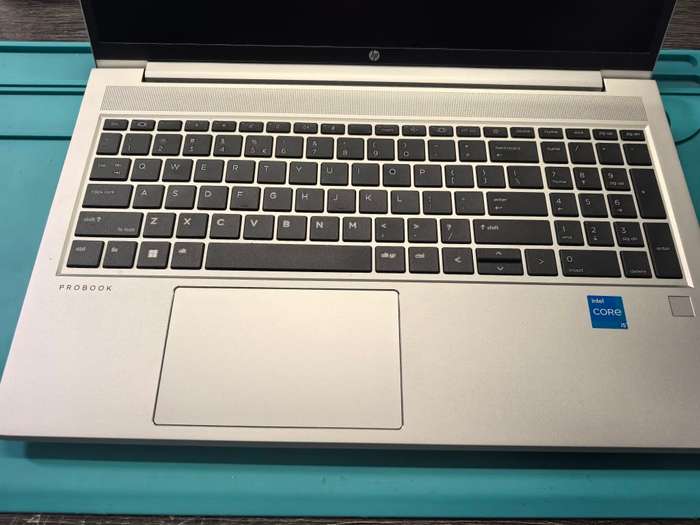 12th Gen i5 HP ProBook 450 G9 with i5-1235U, 8GB DDR4, 512GB SSD, FHD, 10 Cores