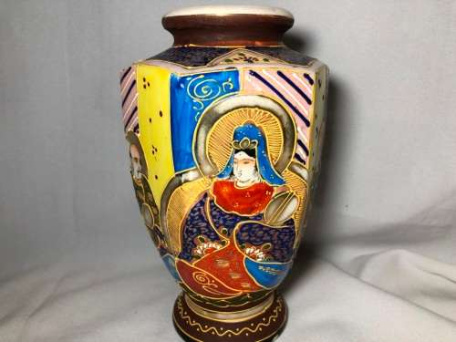 ORIENTAL HEXAGONAL MORIAGE PORCELAIN VASE