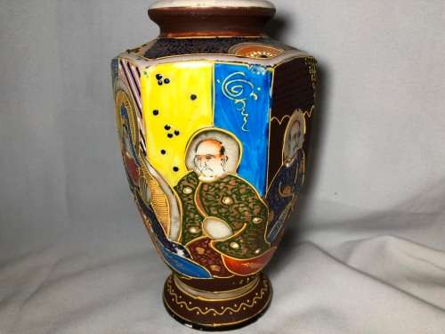 ORIENTAL HEXAGONAL MORIAGE PORCELAIN VASE