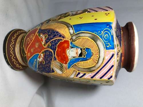 ORIENTAL HEXAGONAL MORIAGE PORCELAIN VASE