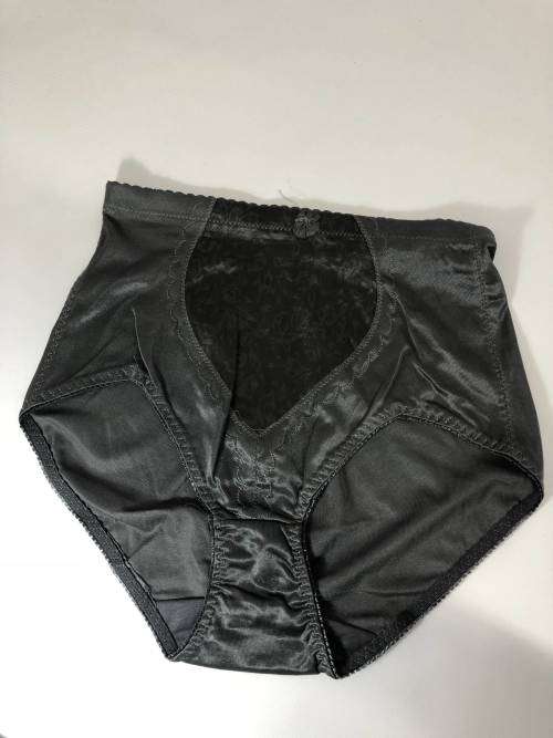 size L women panty black