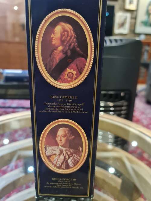 Rare J&B Royal Ages De Luxe Quality Blended Scotch Whisky
