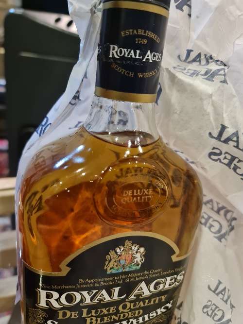 Rare J&B Royal Ages De Luxe Quality Blended Scotch Whisky