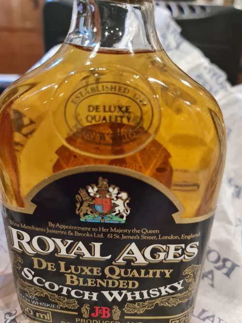 Rare J&B Royal Ages De Luxe Quality Blended Scotch Whisky