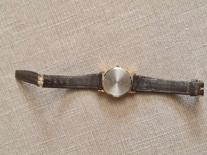 Sharp Quartz Men`s Vintage Watch