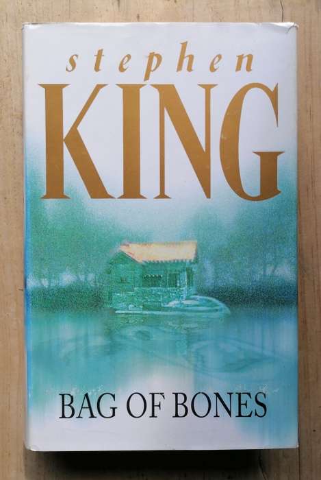 Bag of Bones by Stephen King (hardcover)