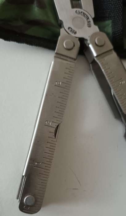 FOLDABLE UTILITY KNIFE STAINLESS STEEL