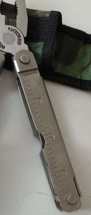 FOLDABLE UTILITY KNIFE STAINLESS STEEL