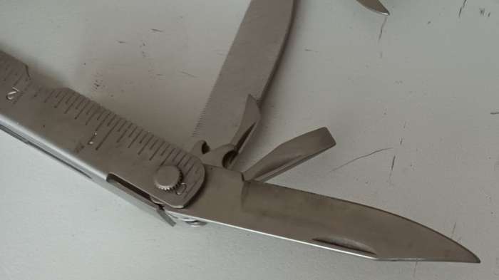 FOLDABLE UTILITY KNIFE STAINLESS STEEL