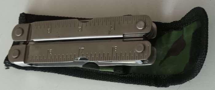 FOLDABLE UTILITY KNIFE STAINLESS STEEL