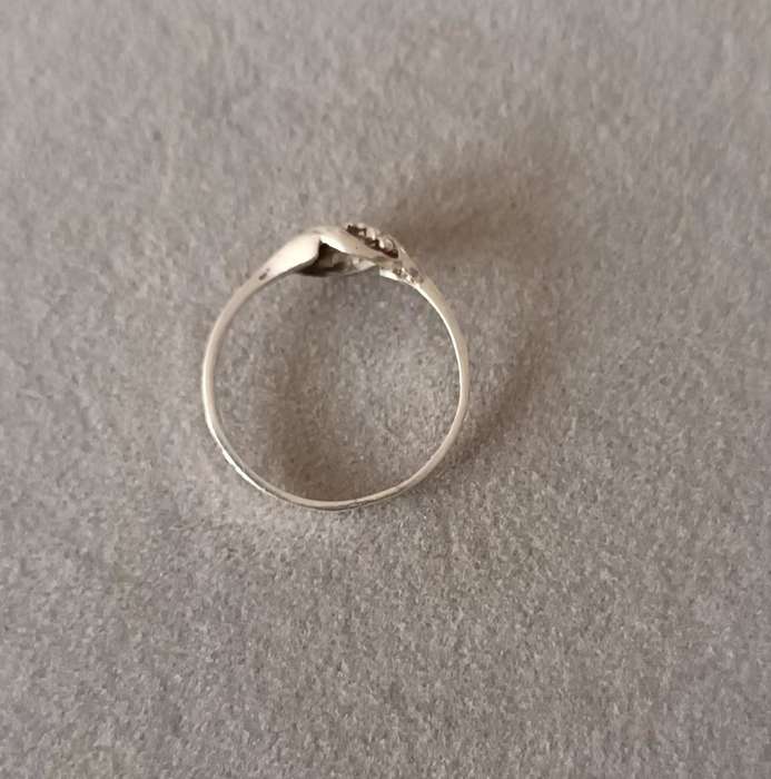 Sterling Silver Ring. 1.5g. Size Q.