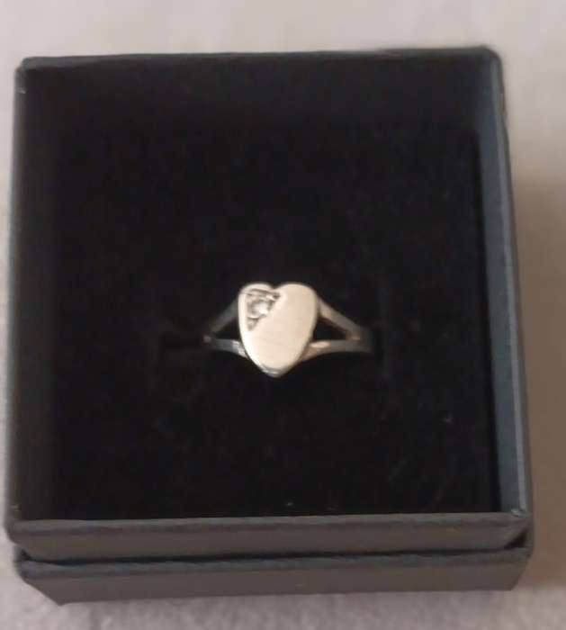 Sterling Silver Signet Ring. 1.6g. Size M.