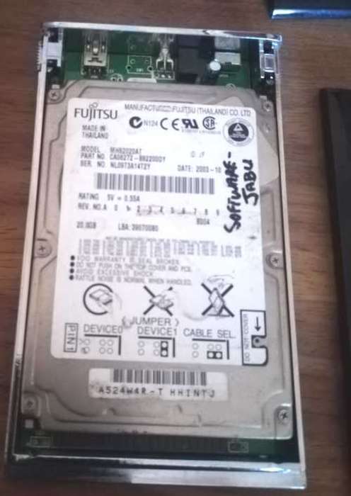 IDE NEXSTAR LITE EXTERNAL 2.5 HARD DRIVE ENCLOSURE WITH 2 X HARD DRIVES (6.0GB + 20.0GB)