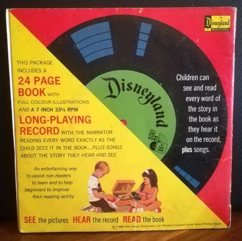 Snowhite  33 1/2 RPM Record with24 Page Book.