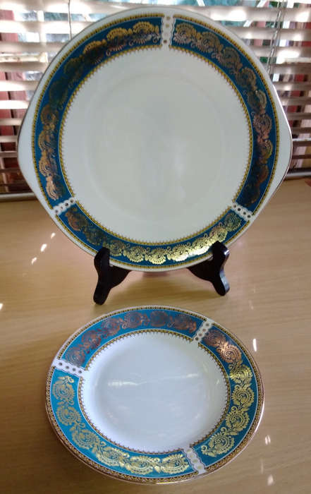 Elizabethan lucerne plates
