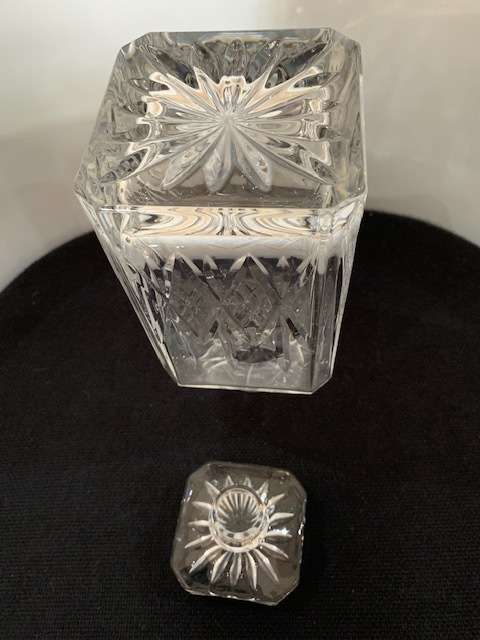 WHISKEY DECANTER WITH ORIGINAL STOPPER