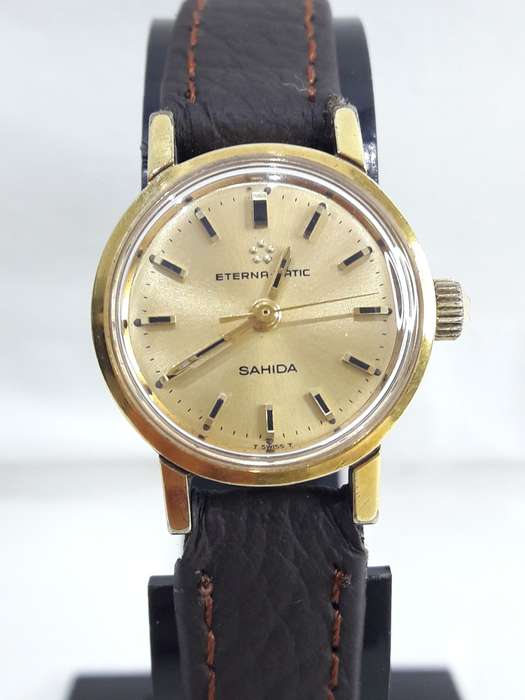 1960s Eternamatic ladies watch